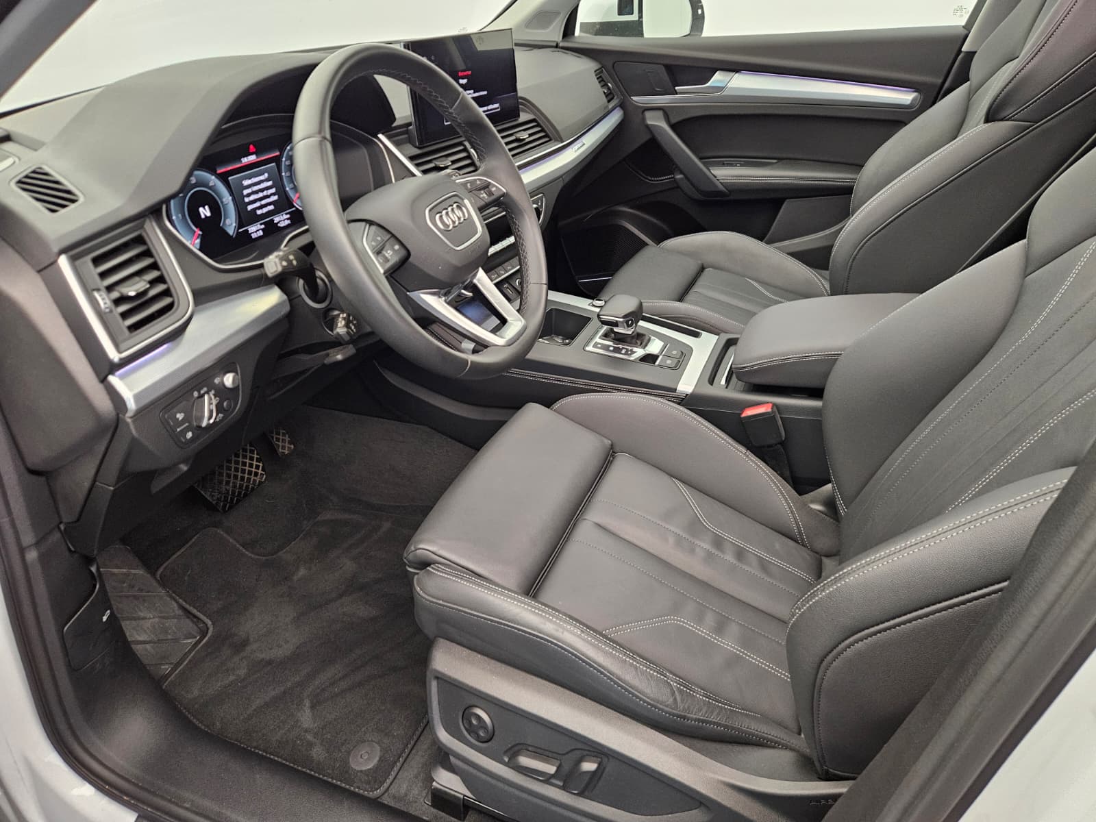 AUDI Q5 Sportback 40 TDI advanced quattro S-tronic-image-10