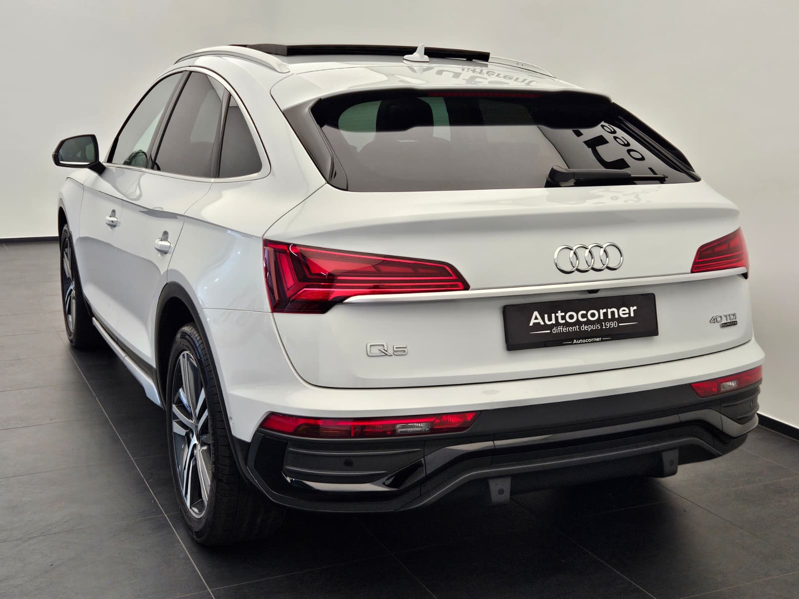AUDI Q5 Sportback 40 TDI advanced quattro S-tronic-image-8