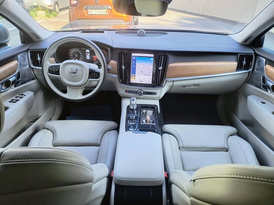 VOLVO S90 T8 eAWD Twin Engine Inscription Geartronic-image-5