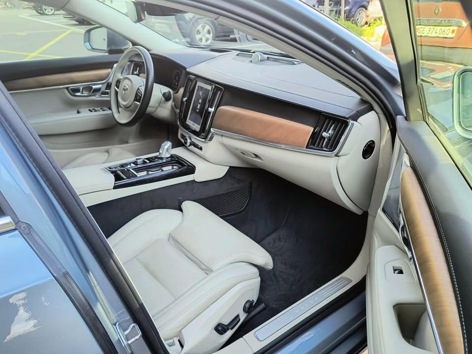 VOLVO S90 T8 eAWD Twin Engine Inscription Geartronic-image-8