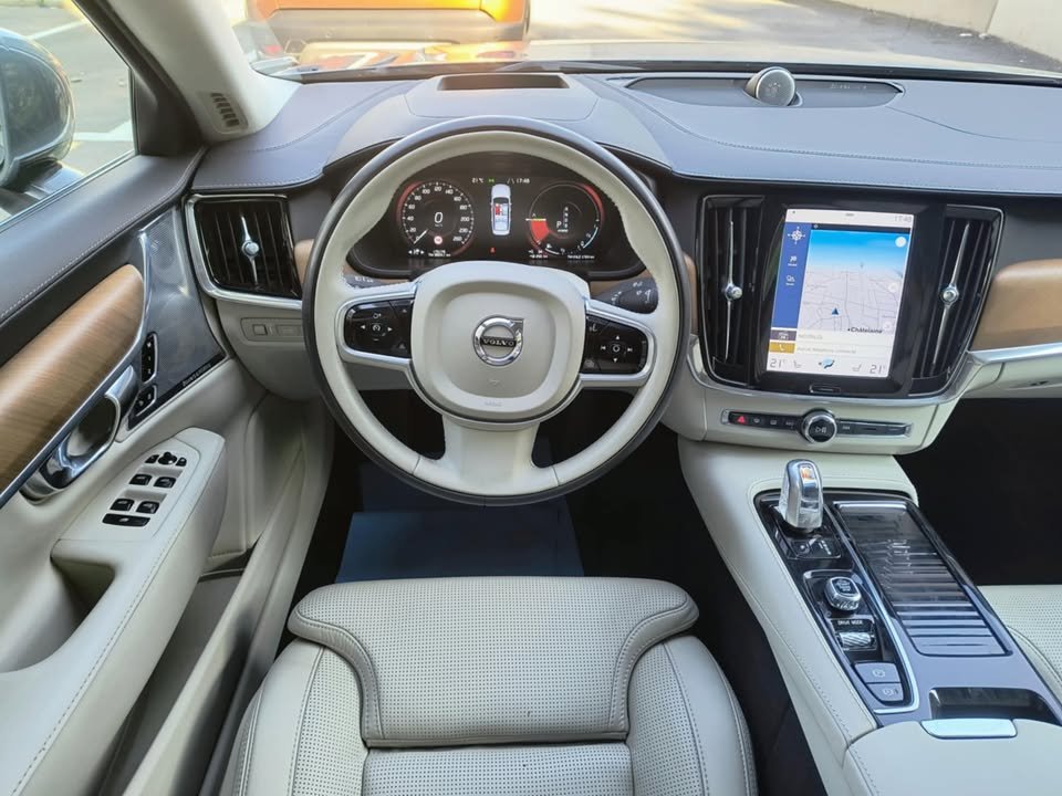 VOLVO S90 T8 eAWD Twin Engine Inscription Geartronic-image-6