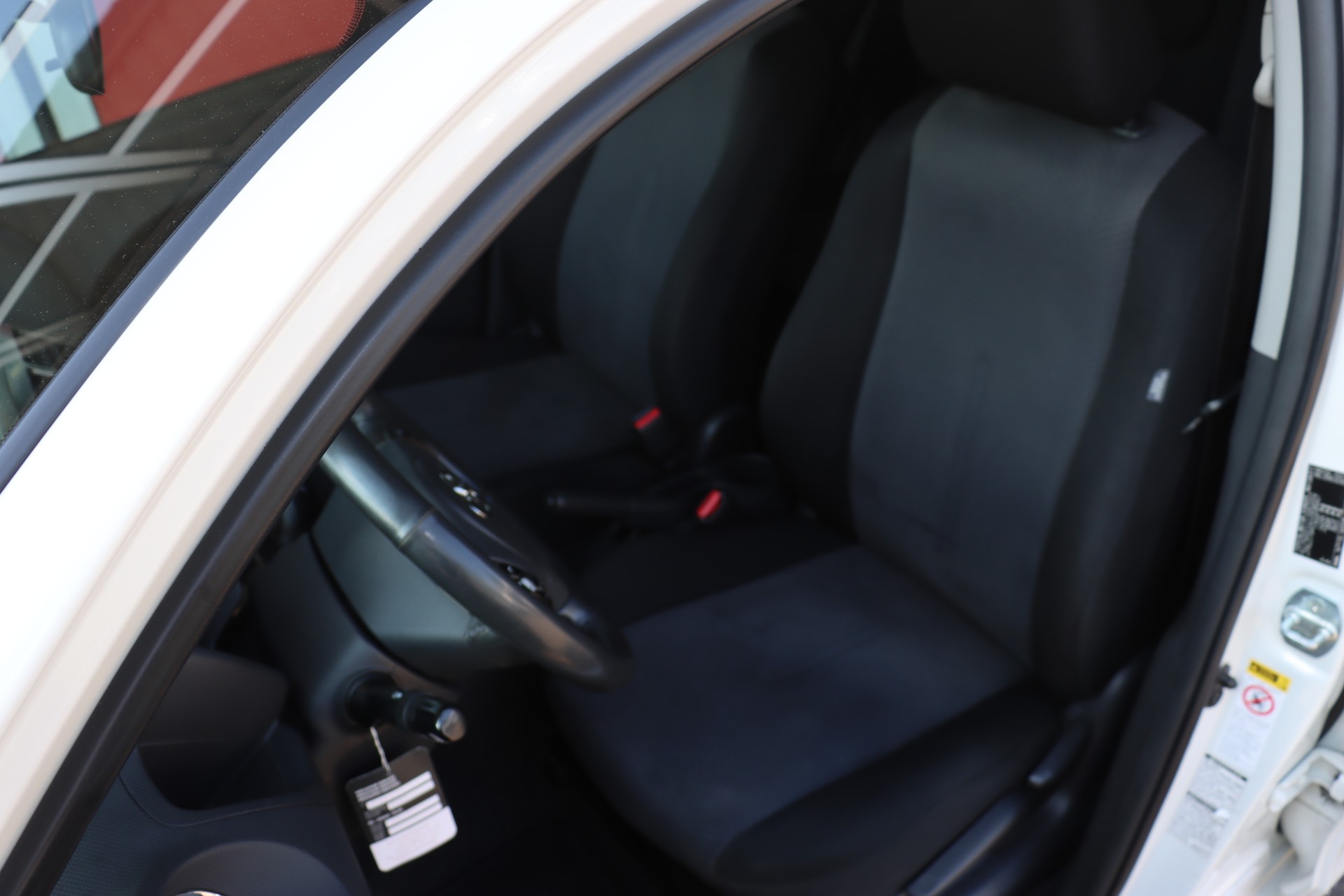 TOYOTA UrbanCruiser 1.4 D-4D Linea Luna 4WD-image-11