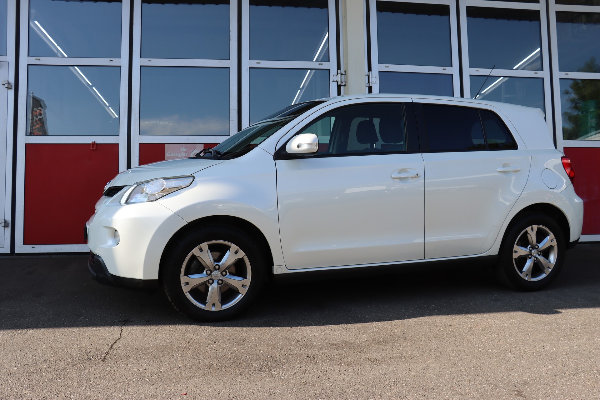 TOYOTA UrbanCruiser 1.4 D-4D Linea Luna 4WD-image-4