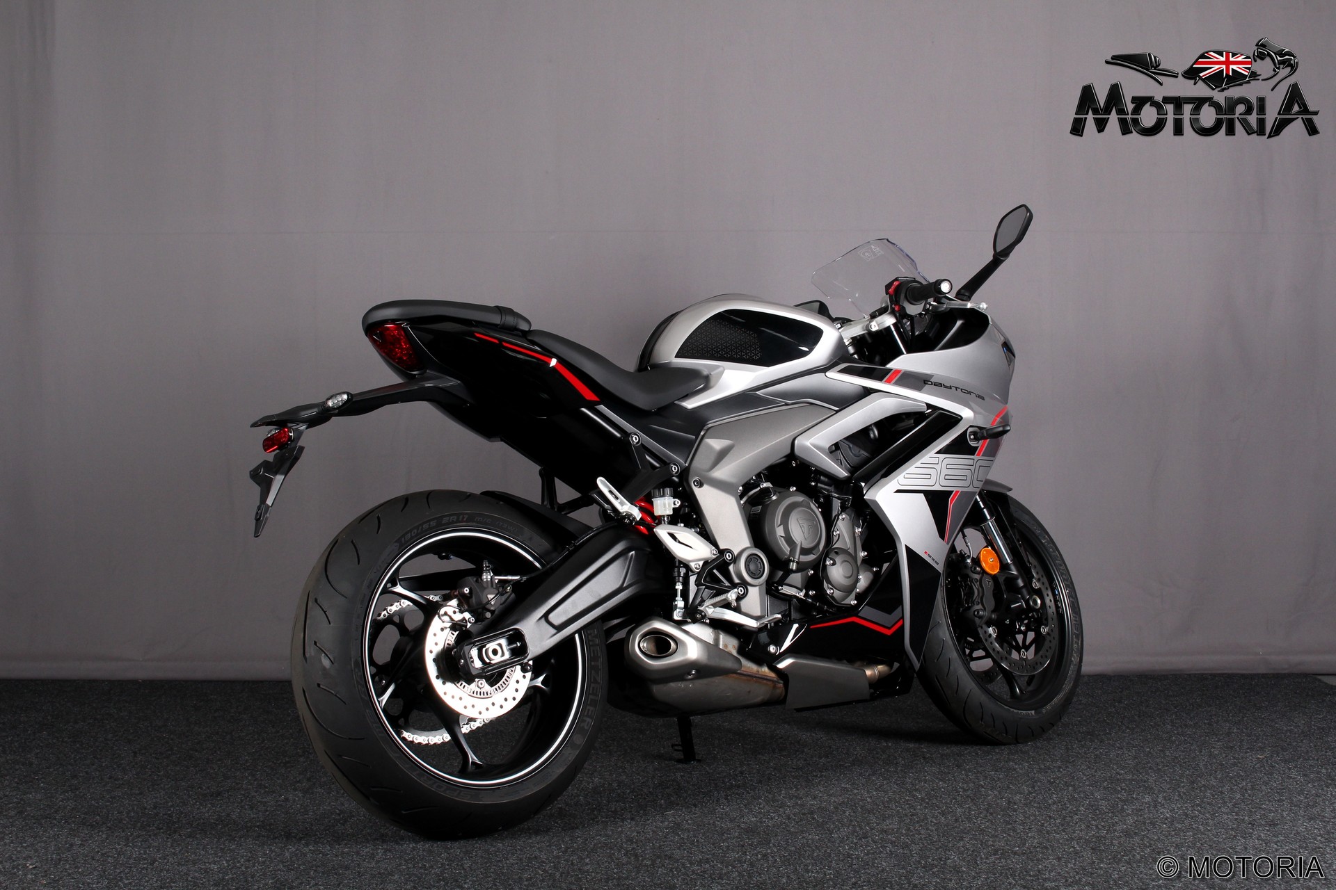 TRIUMPH Daytona 660-showroom-element-2
