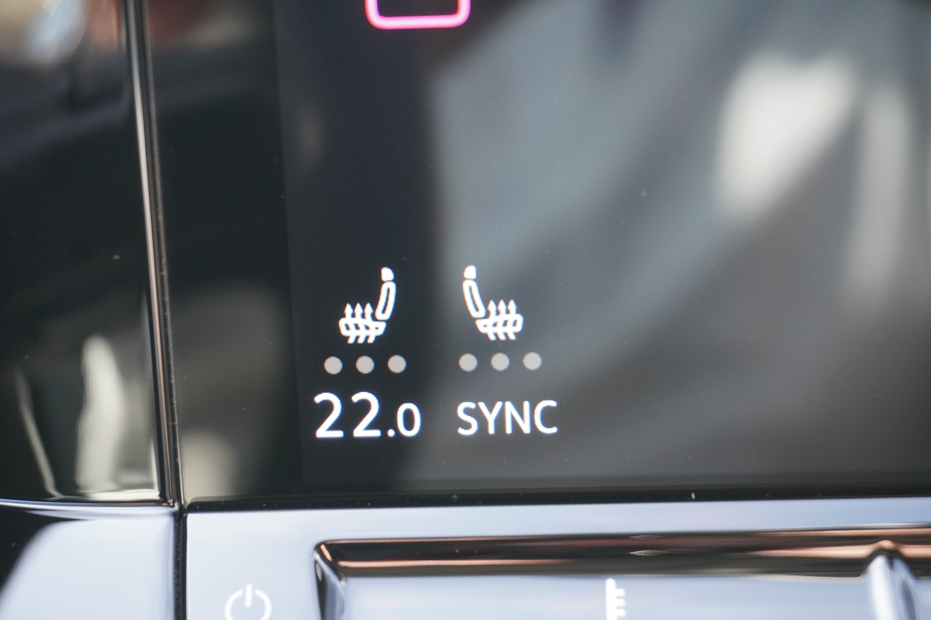 VW Golf Variant 2.0 TDI Life DSG 4Motion-image-25
