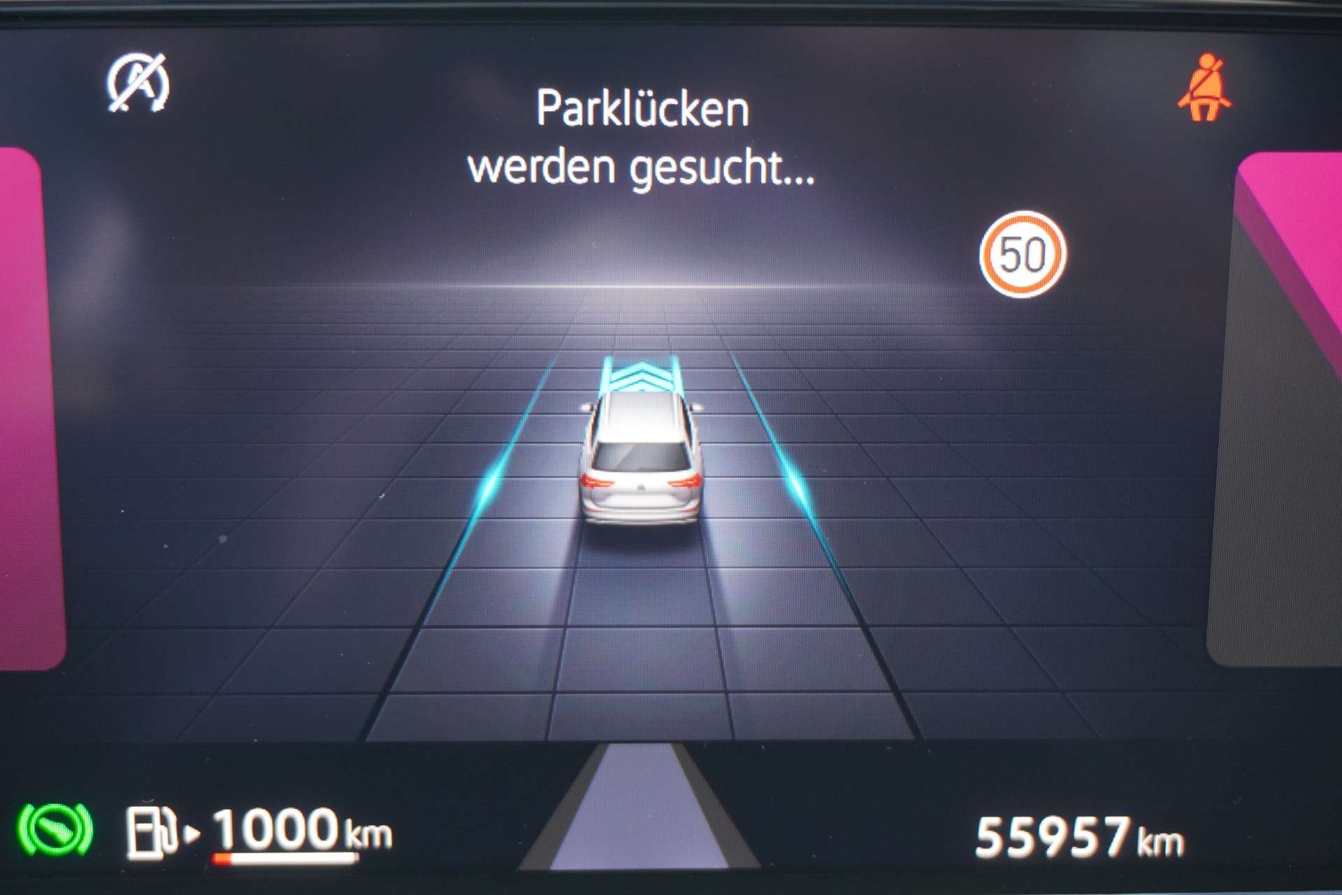 VW Golf Variant 2.0 TDI Life DSG 4Motion-image-36