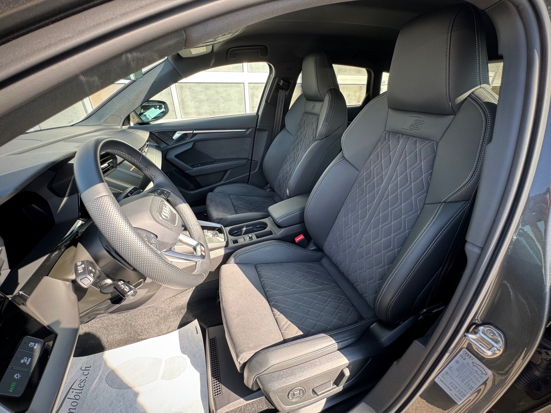 AUDI A3 Sportback 35 TFSI S line Attraction S-tronic - Véhicule Suisse (CH)-image-7
