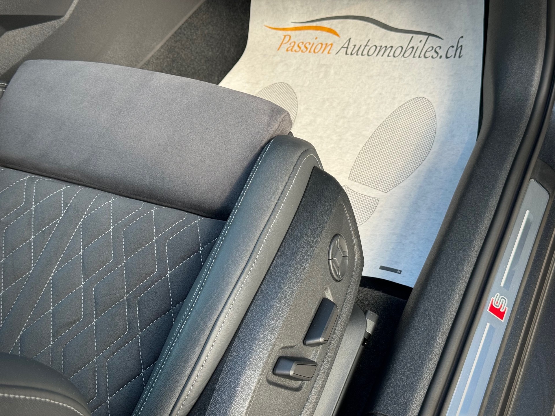 AUDI A3 Sportback 35 TFSI S line Attraction S-tronic - Véhicule Suisse (CH)-image-9