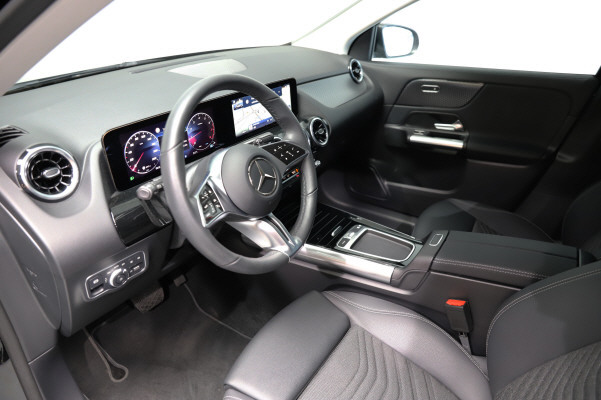 Image MERCEDES-BENZ GLA-200 GLA 200 7G-DCT
