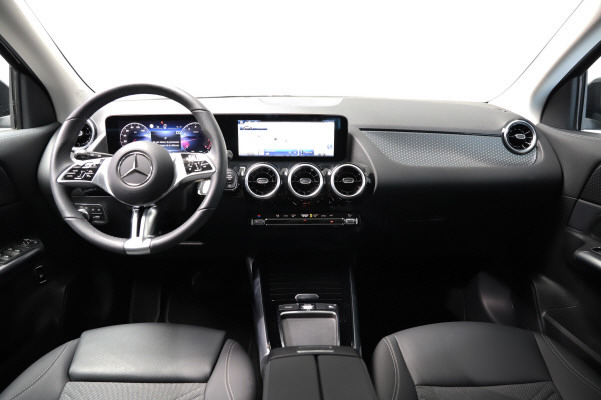 Image MERCEDES-BENZ GLA-200 GLA 200 7G-DCT