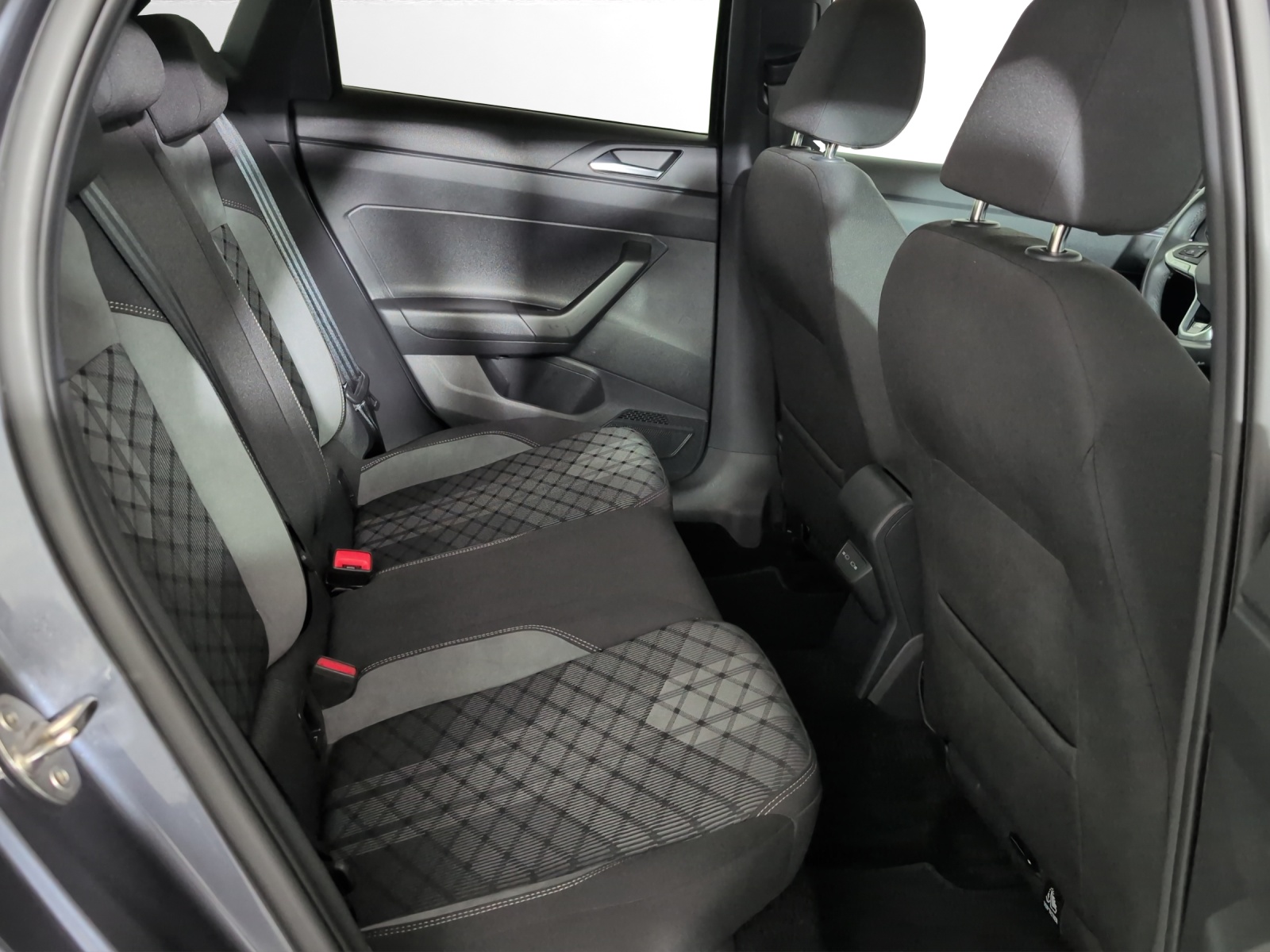 VW Polo 1.0 TSI R-Line DSG-image-8