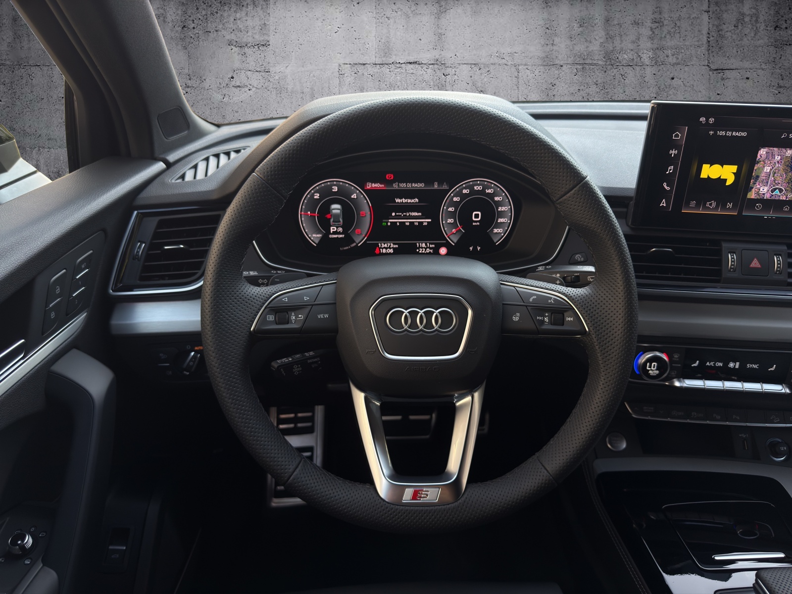 AUDI Q5 40 TDI Black Edition S-Line quattro S-tronic *CH-FZG. / Gratisservice / Werksgarantie*-image-8