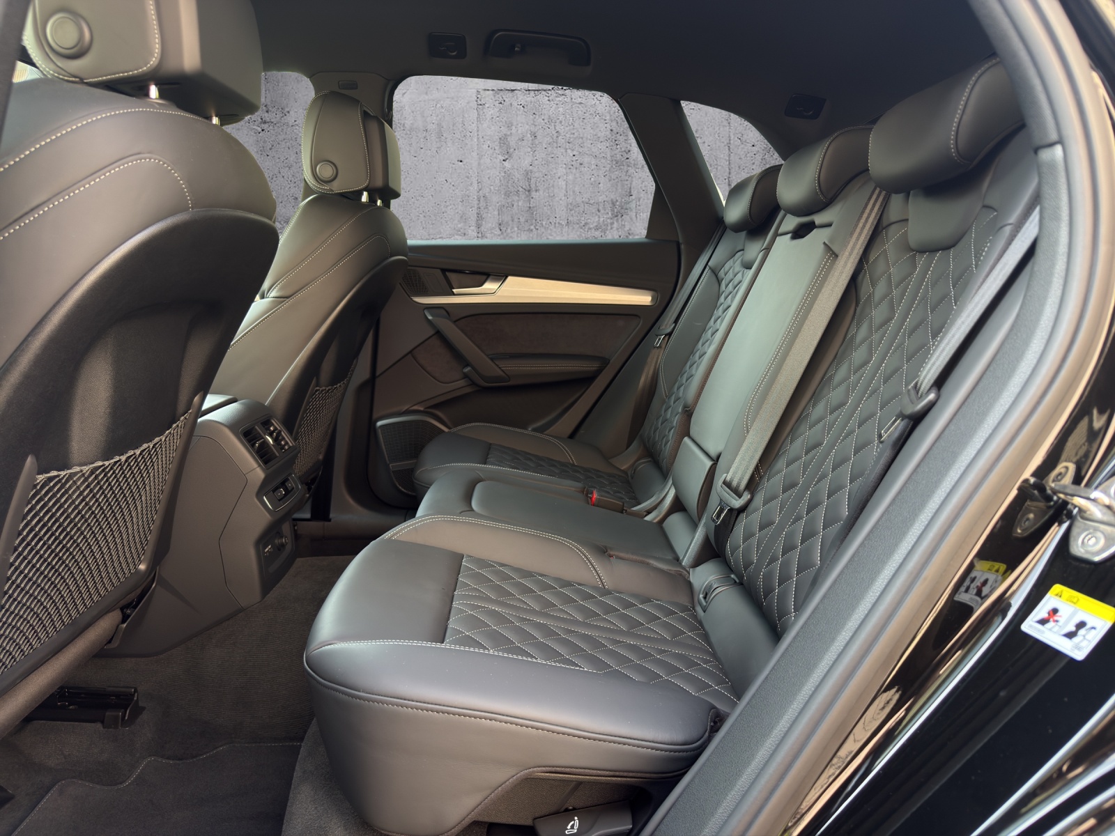 AUDI Q5 40 TDI Black Edition S-Line quattro S-tronic *CH-FZG. / Gratisservice / Werksgarantie*-image-10