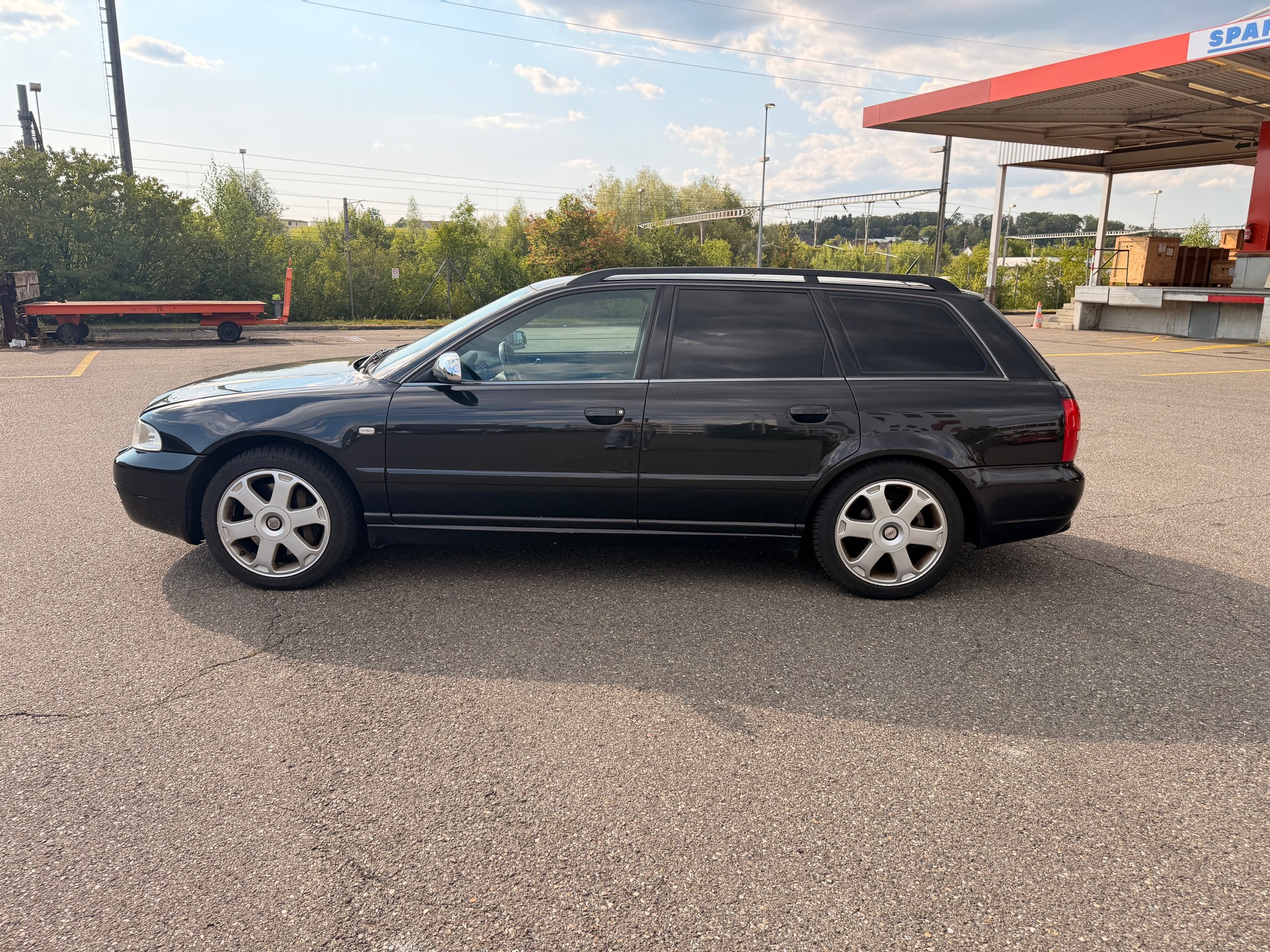 AUDI S4 Avant quattro *LÜCKENLOSE SERVICEHISTORIE* FÄHRT SICH EINWANDFREI *-image-1