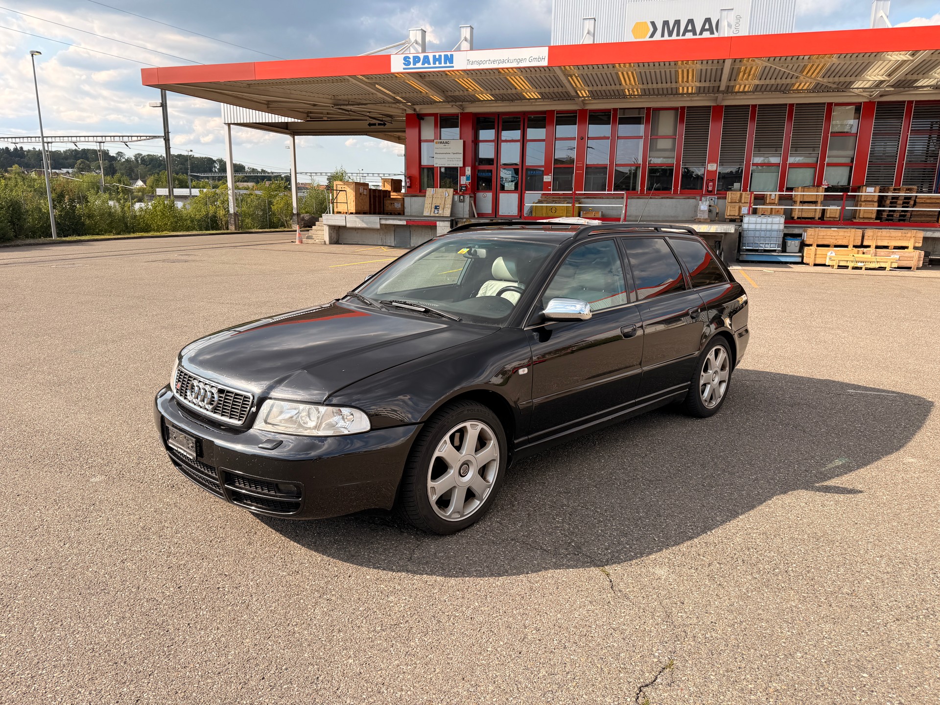 AUDI S4 Avant quattro *LÜCKENLOSE SERVICEHISTORIE* FÄHRT SICH EINWANDFREI *-image-0