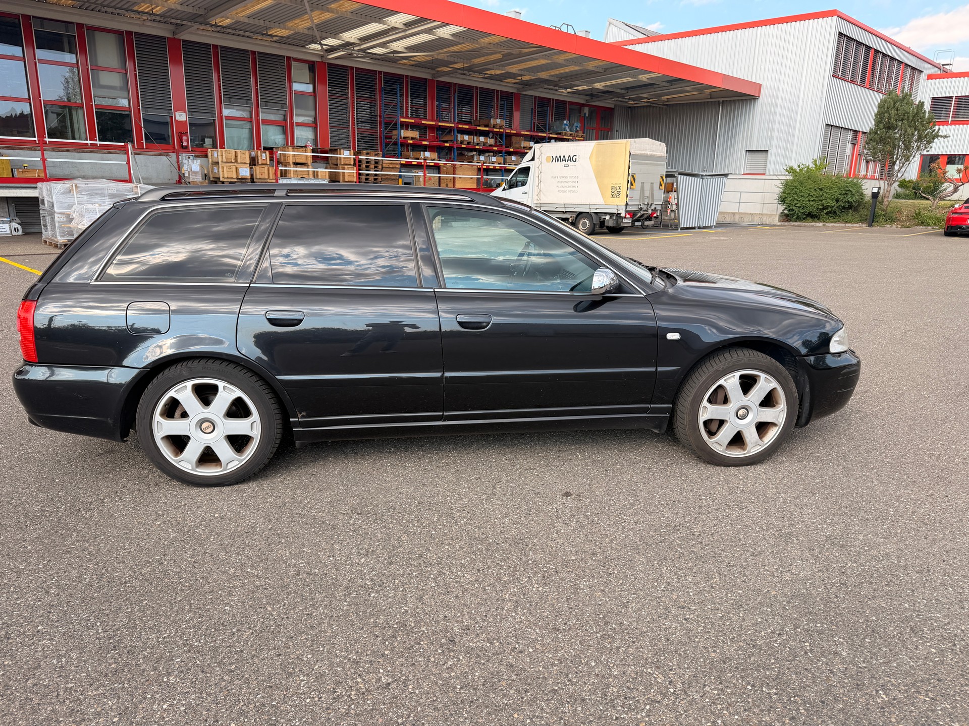 AUDI S4 Avant quattro *LÜCKENLOSE SERVICEHISTORIE* FÄHRT SICH EINWANDFREI *-image-9