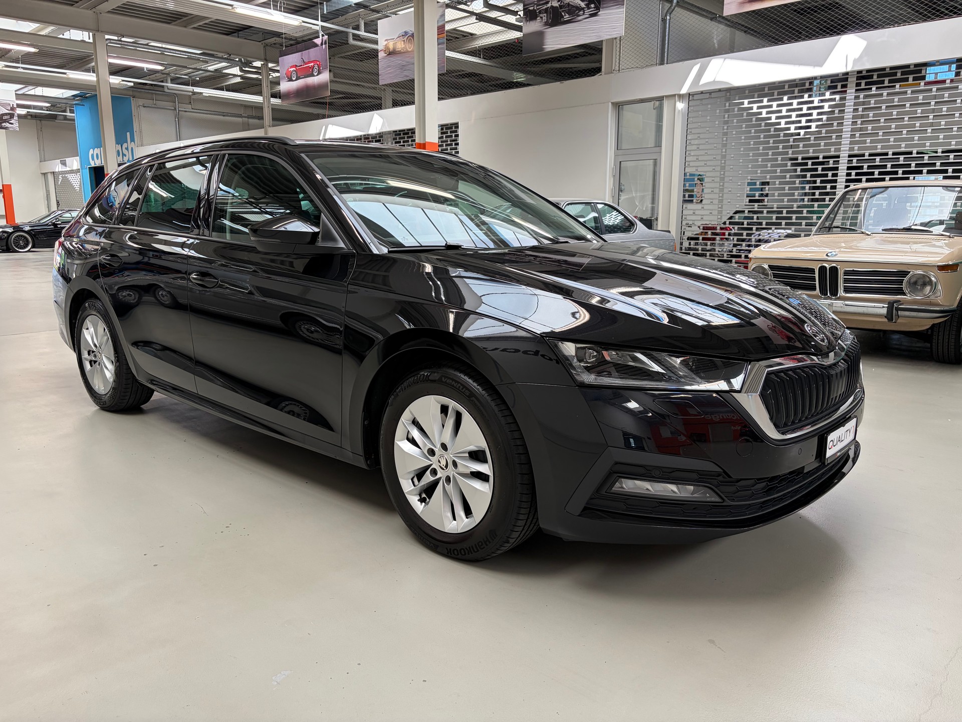 SKODA Octavia Combi 2.0 TDI DSG Ambition 4x4-image-6