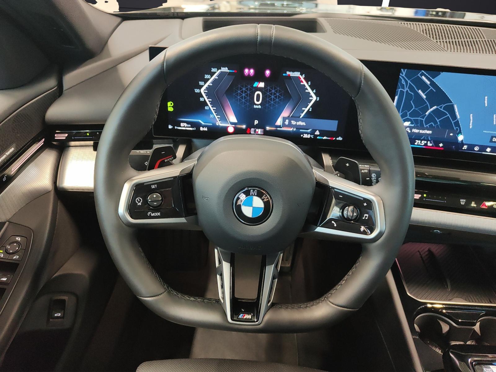 BMW 520d xDrive Touring-image-8