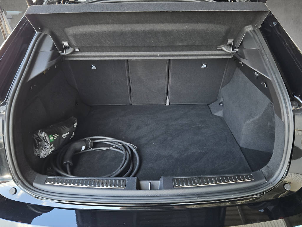 RENAULT Rafale 1.2 E-Tech Plug-in Atelier Alpine 300 PS-image-9