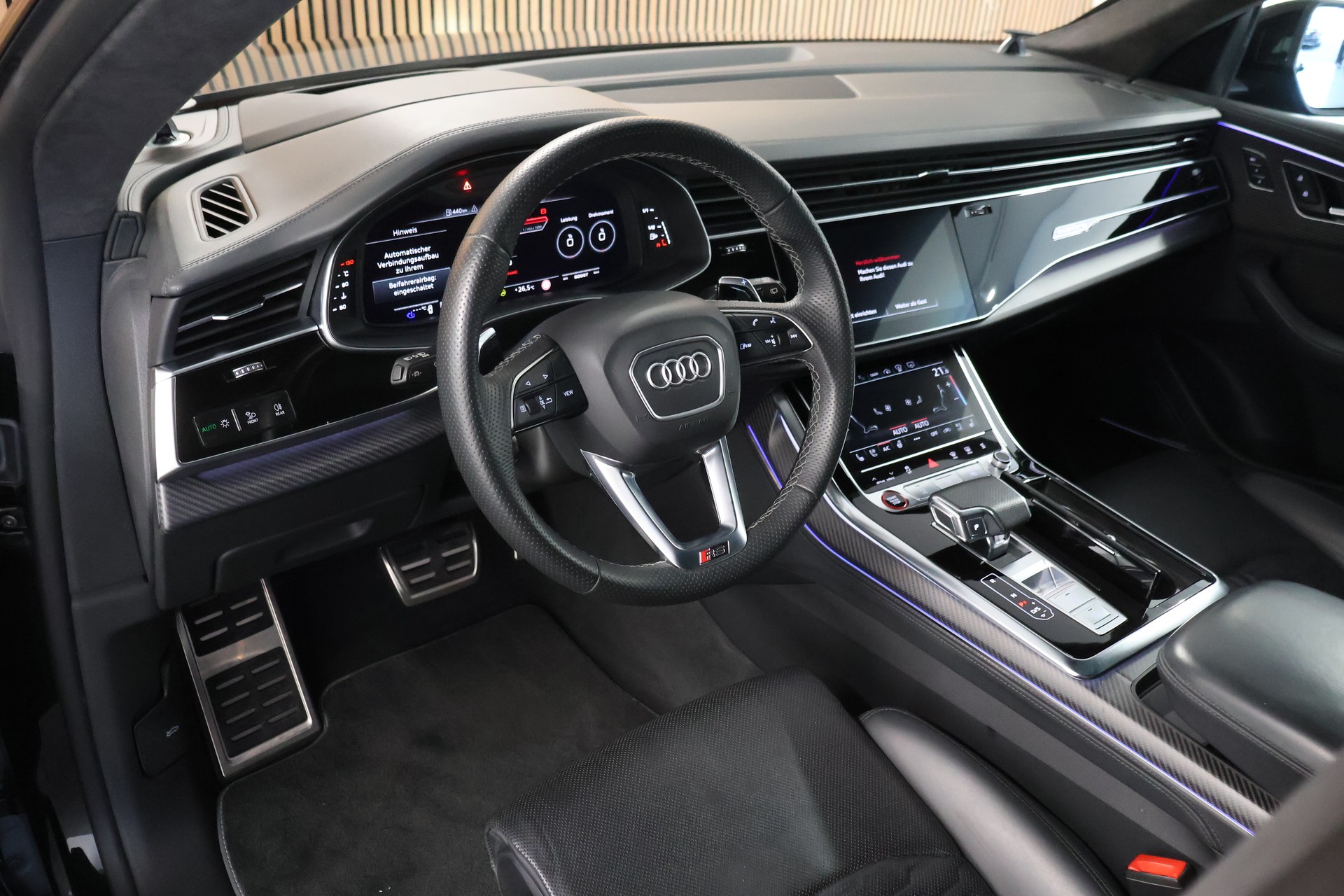 AUDI RSQ8 quattro tiptronic-image-9