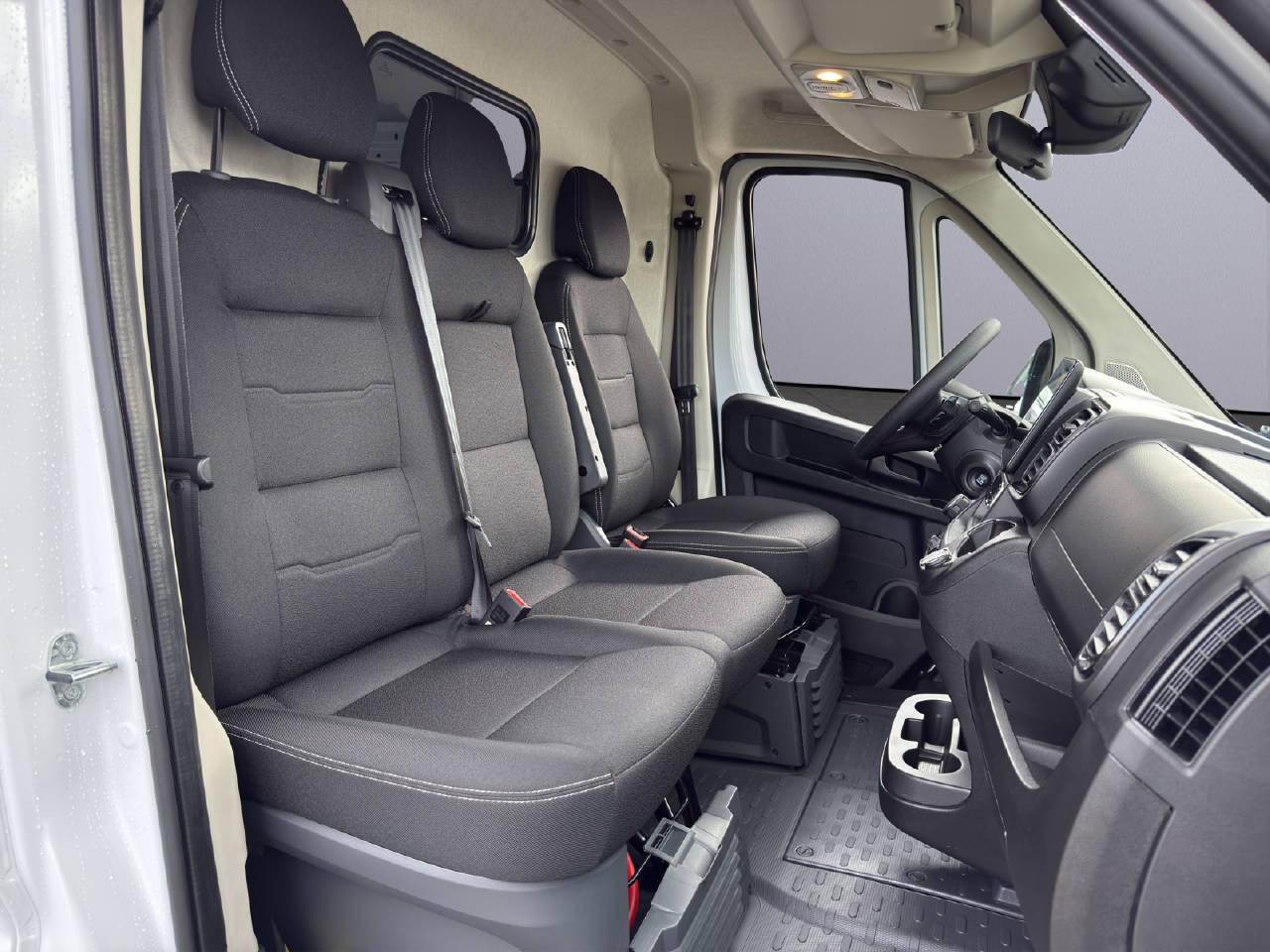 CITROEN e-Jumper Kaw. 40+ L3H2 110 kWh-image-8