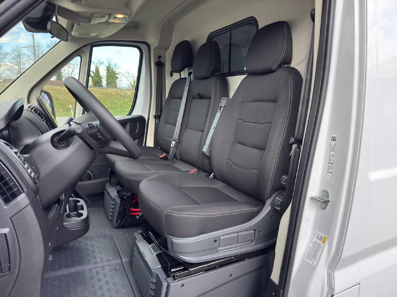 CITROEN e-Jumper Kaw. 40+ L3H2 110 kWh-image-4