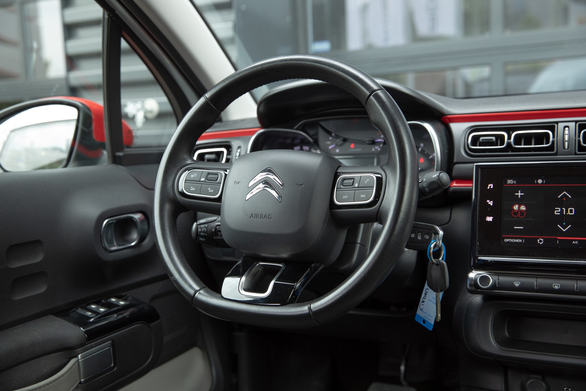 CITROEN C3 1.2i PureTech Shine EAT-image-9