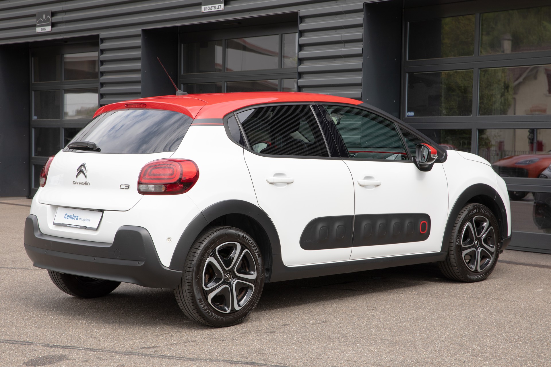 CITROEN C3 1.2i PureTech Shine EAT-image-5