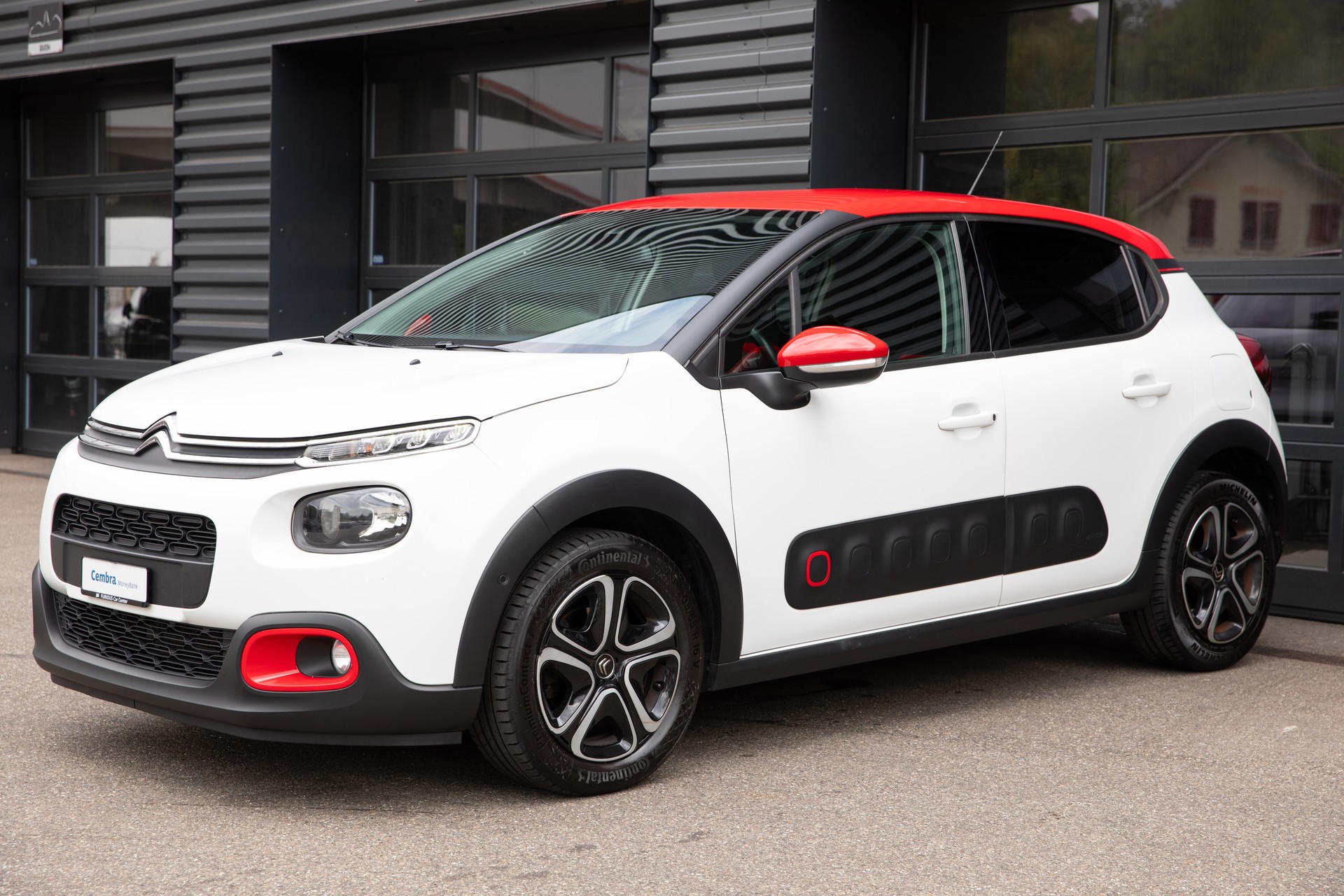 CITROEN C3 1.2i PureTech Shine EAT-image-0