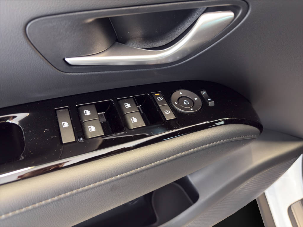 HYUNDAI Tucson 1.6 T-GDi HEV Origo Blackline 4WD-image-2