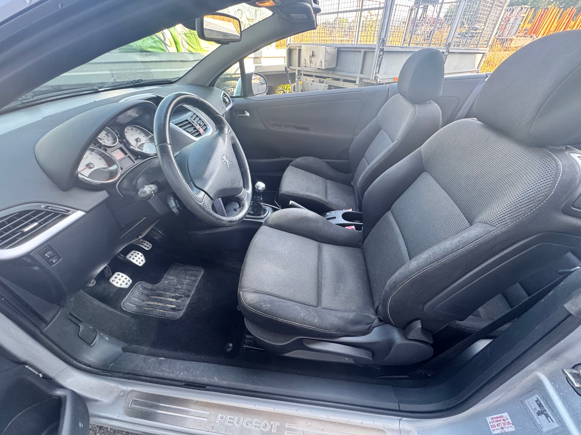 PEUGEOT 207 CC 1.6 16V Sport-image-6