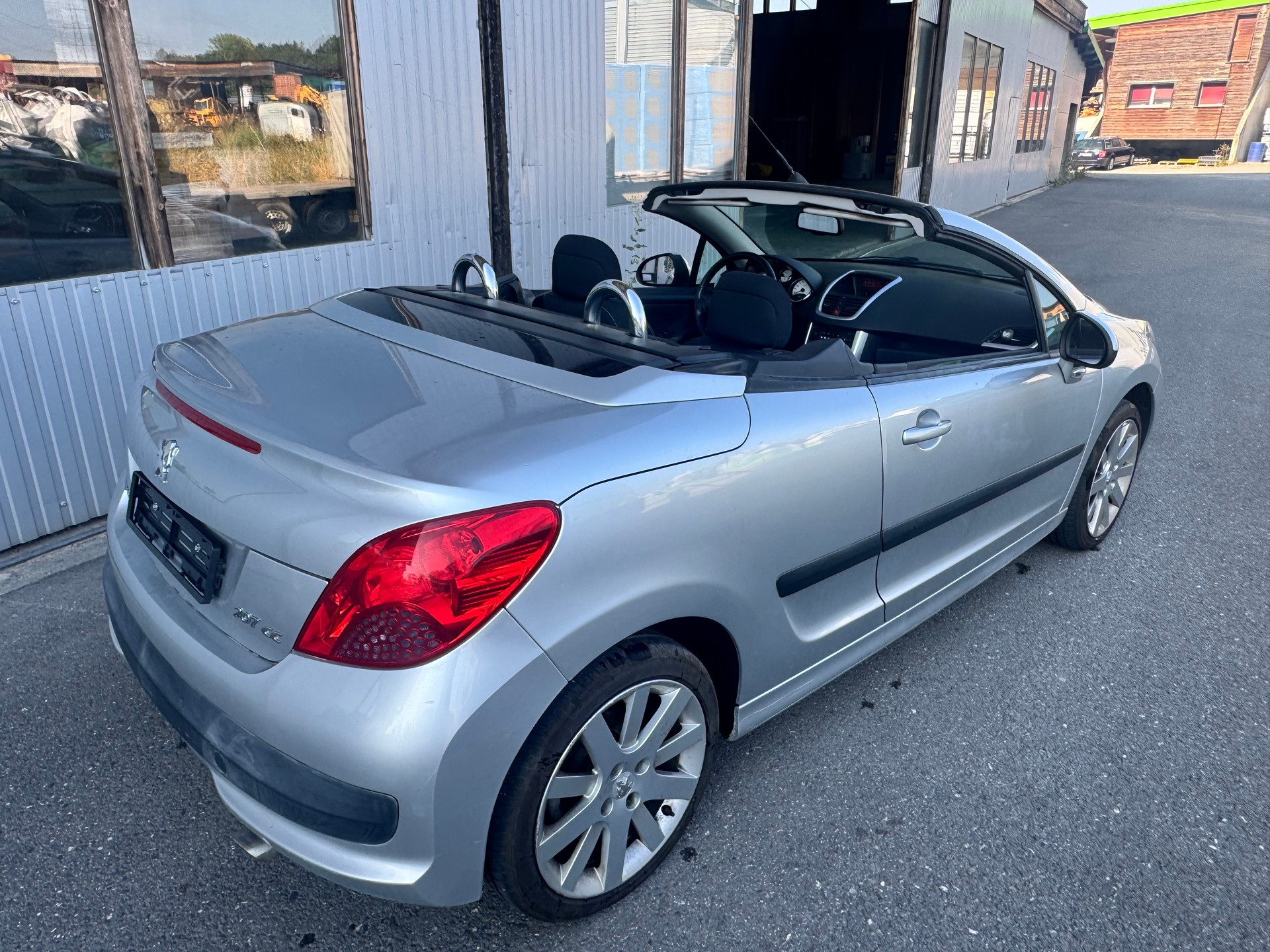 PEUGEOT 207 CC 1.6 16V Sport-image-4