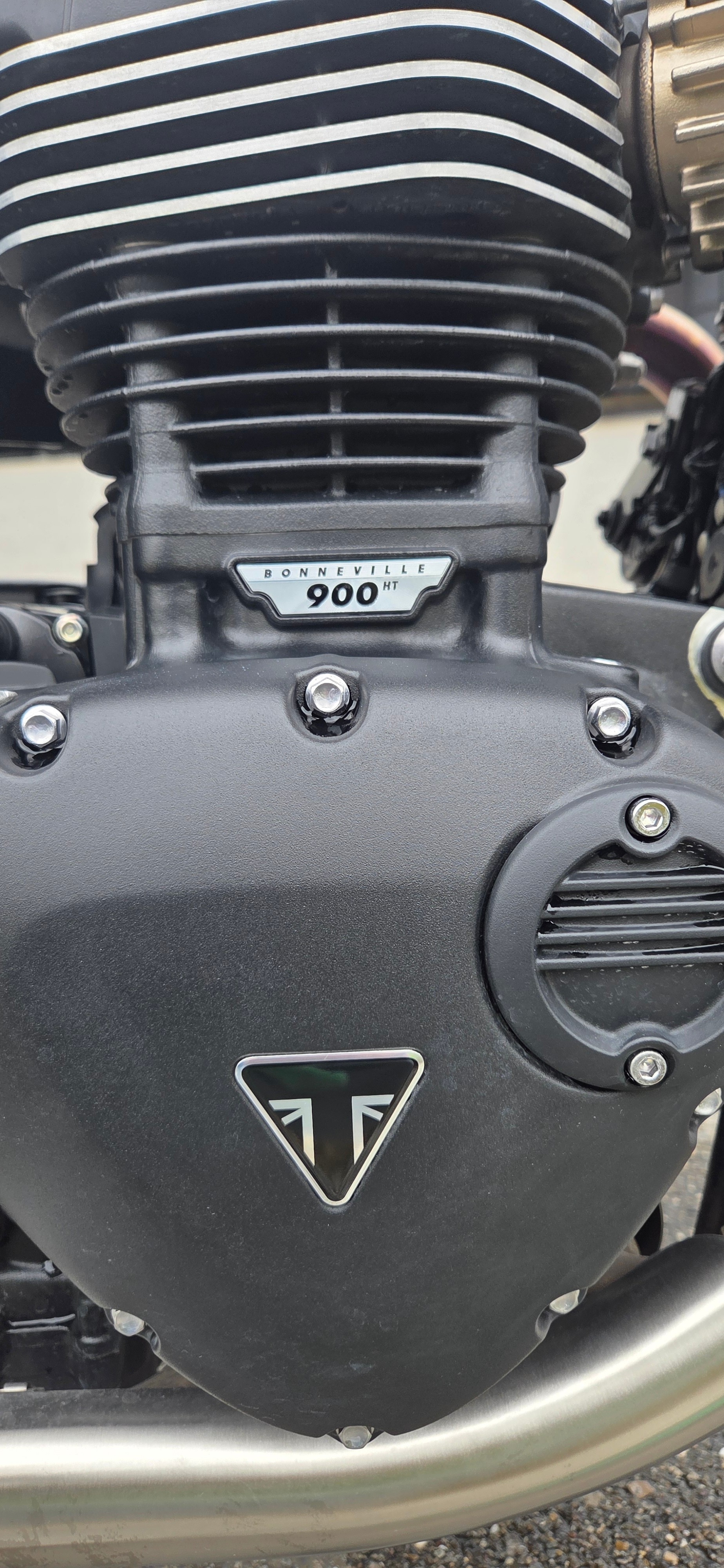 TRIUMPH 900-image-3