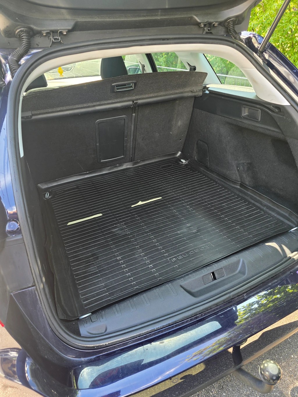PEUGEOT 308 SW 1.6 HDI Business-image-13