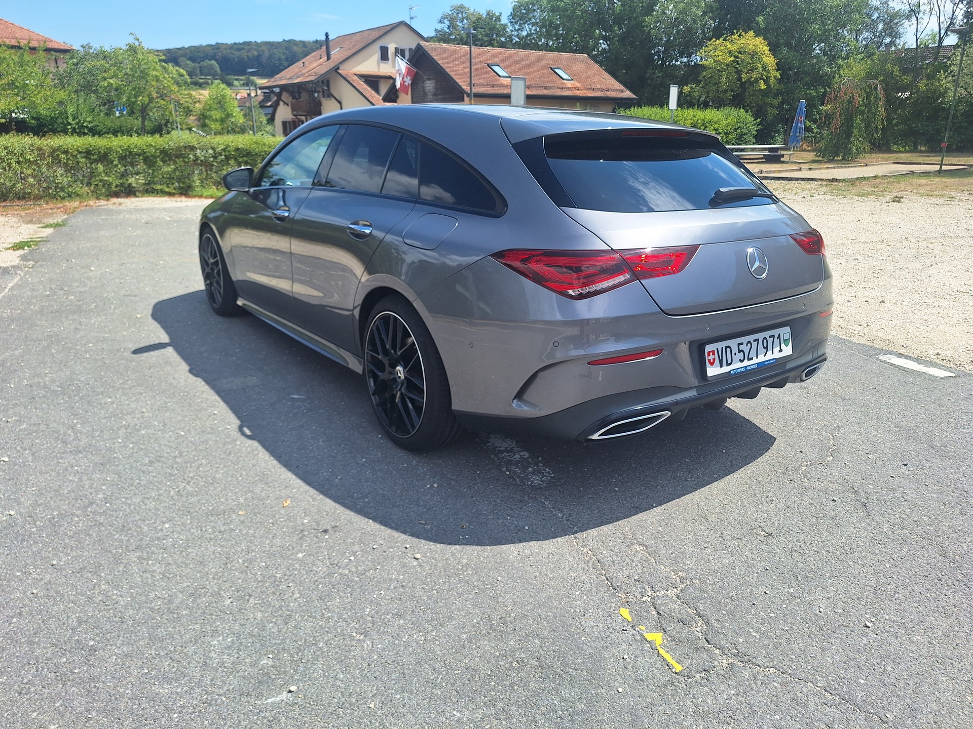 MERCEDES-BENZ CLA 200 AMG Line-image-1