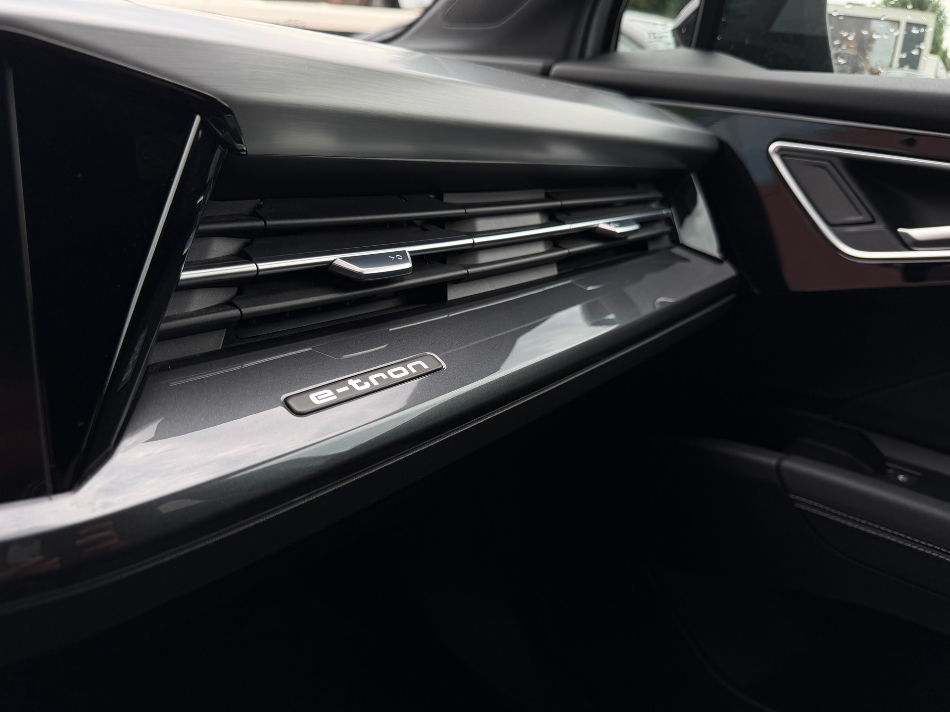AUDI Q4 Sportback e-tron S-LINE 50 quattro-image-20