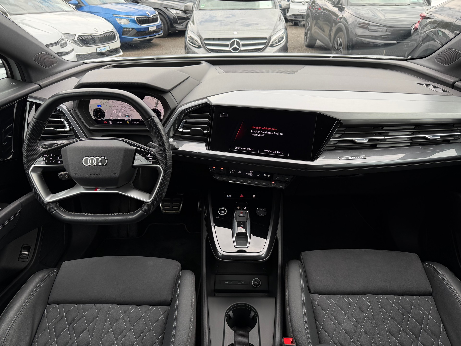 AUDI Q4 Sportback e-tron S-LINE 50 quattro-image-12