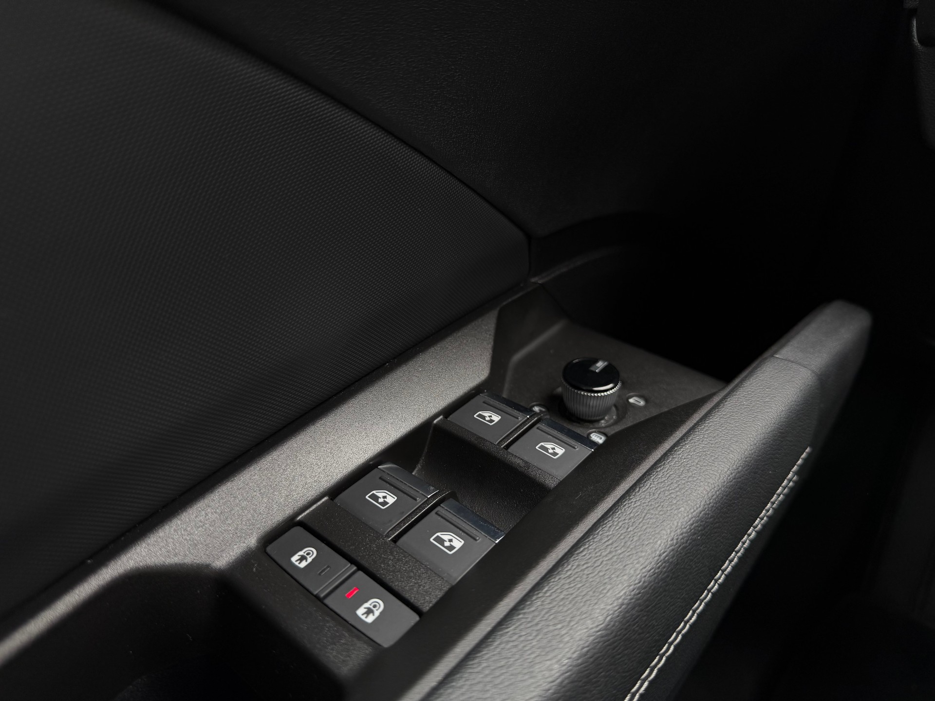 AUDI Q4 Sportback e-tron S-LINE 50 quattro-image-28