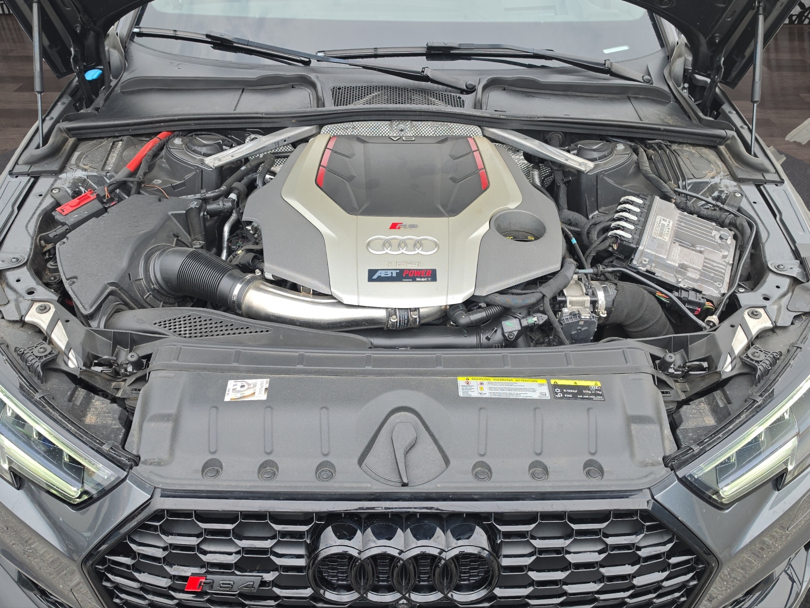 AUDI RS4 Avant 2.9 TFSI quattro tiptronic-image-13