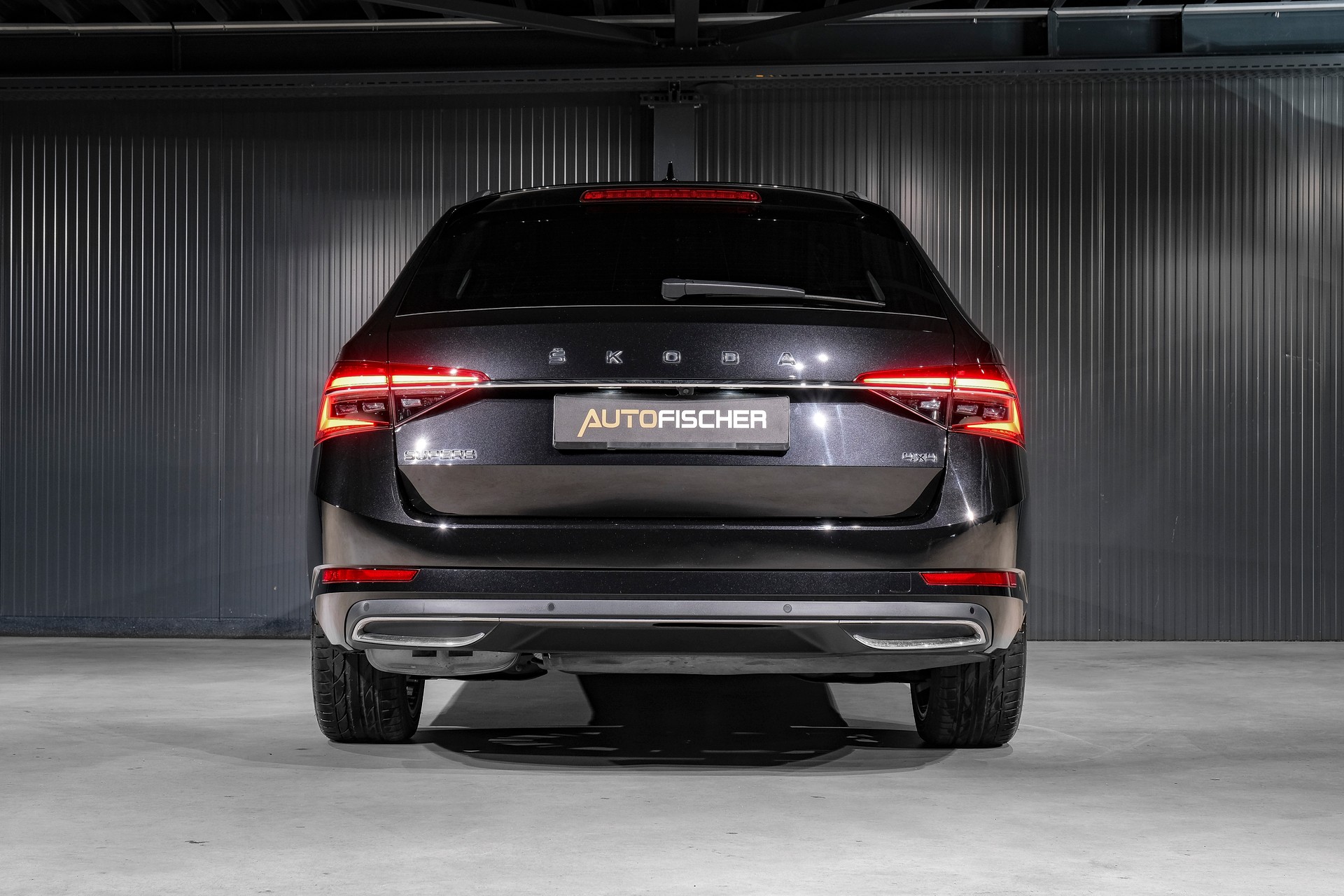 SKODA Superb Combi 2.0 TDi L&K 4x4 DSG-image-5