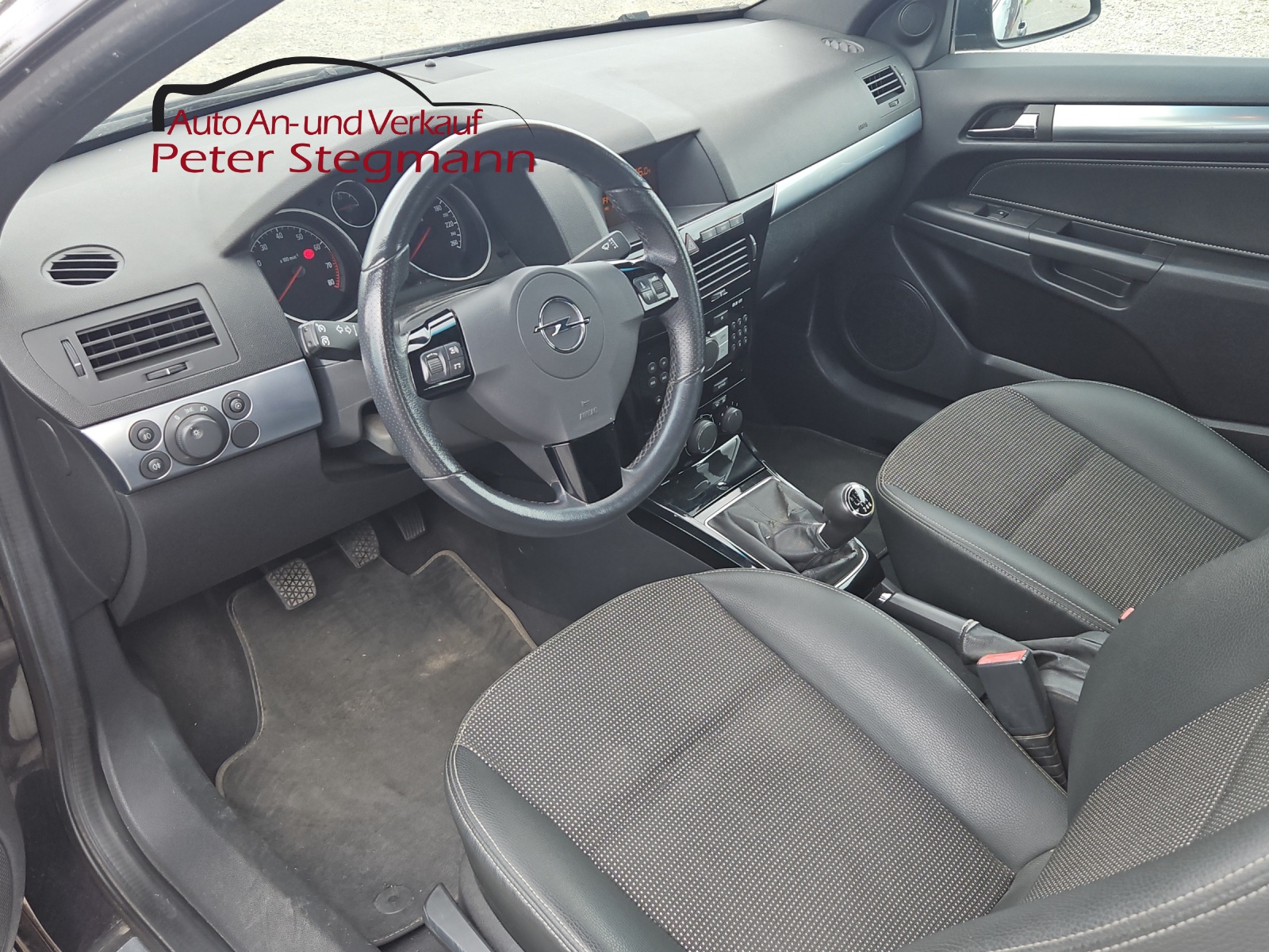 OPEL Astra TT 2.0i 16V Turbo Cosmo-image-8
