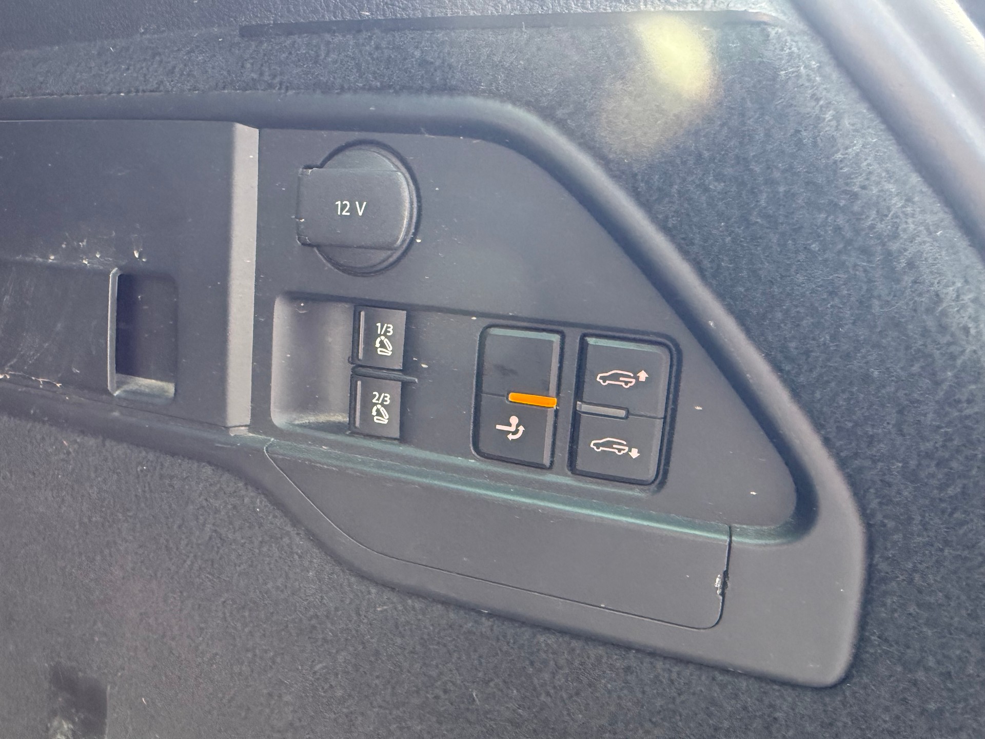 VW Touareg 3.0 TDI V6-image-7