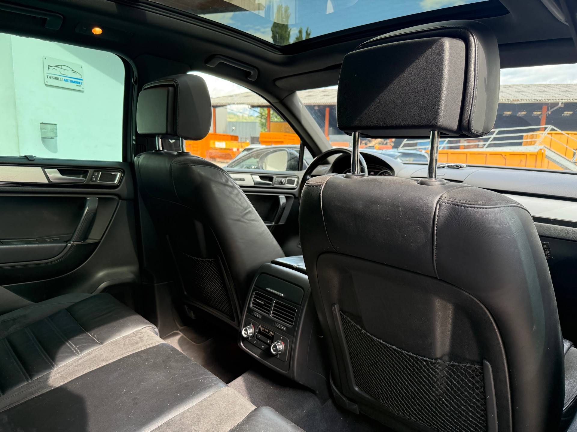VW Touareg 3.0 TDI V6-image-13