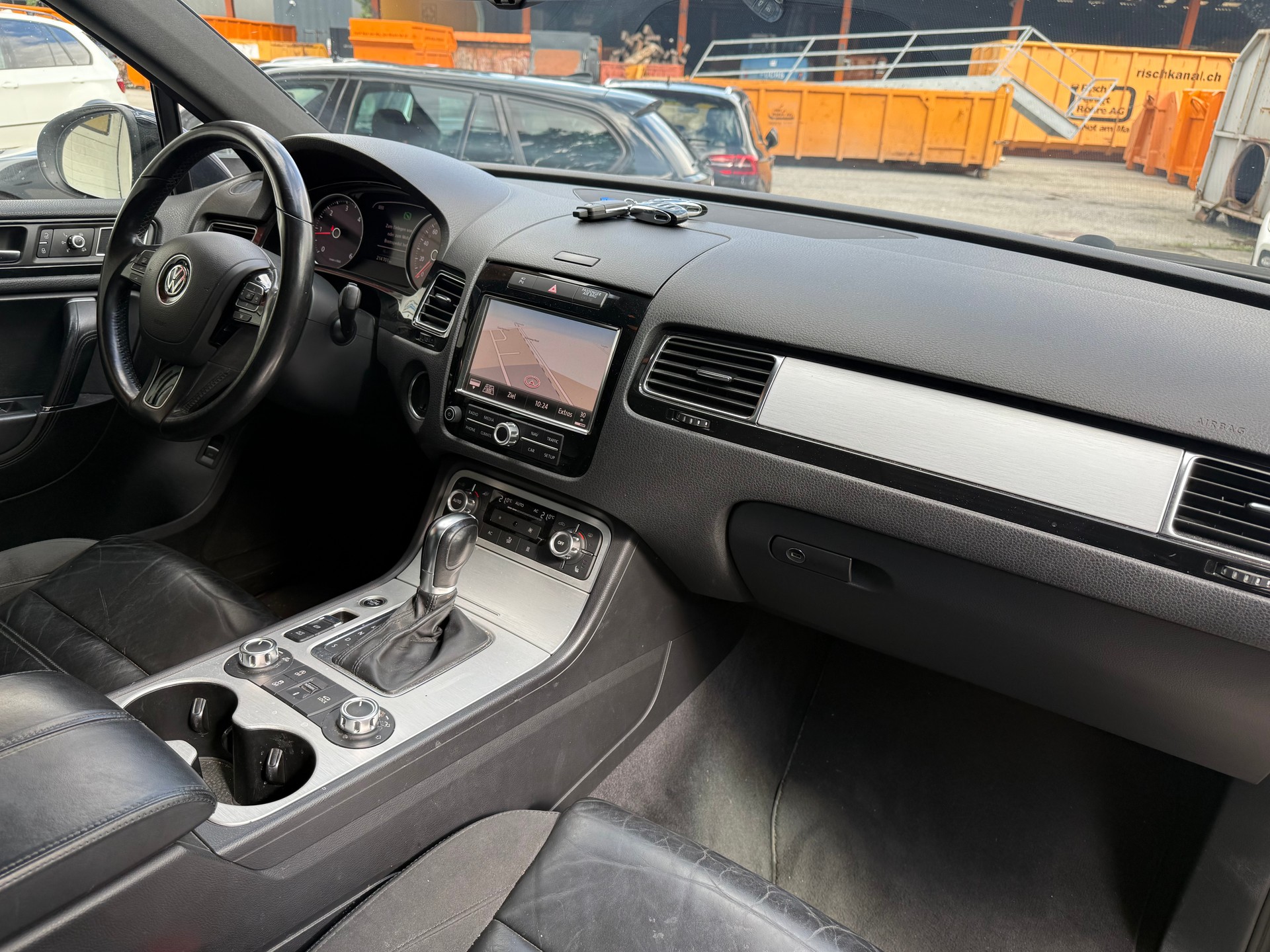 VW Touareg 3.0 TDI V6-image-10