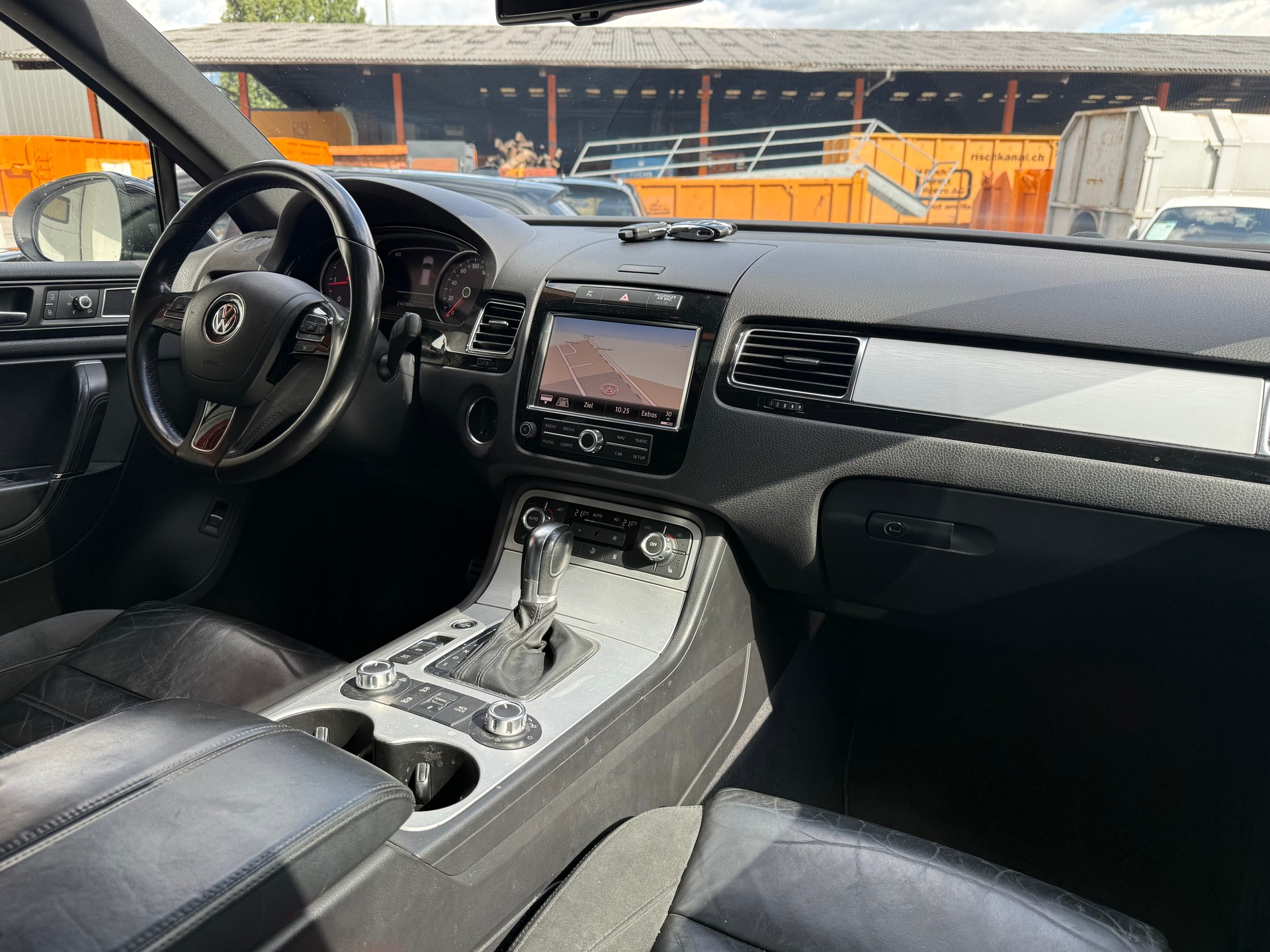 VW Touareg 3.0 TDI V6-image-15