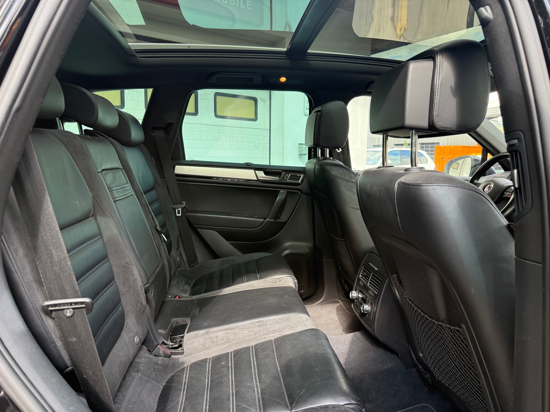 VW Touareg 3.0 TDI V6-image-12