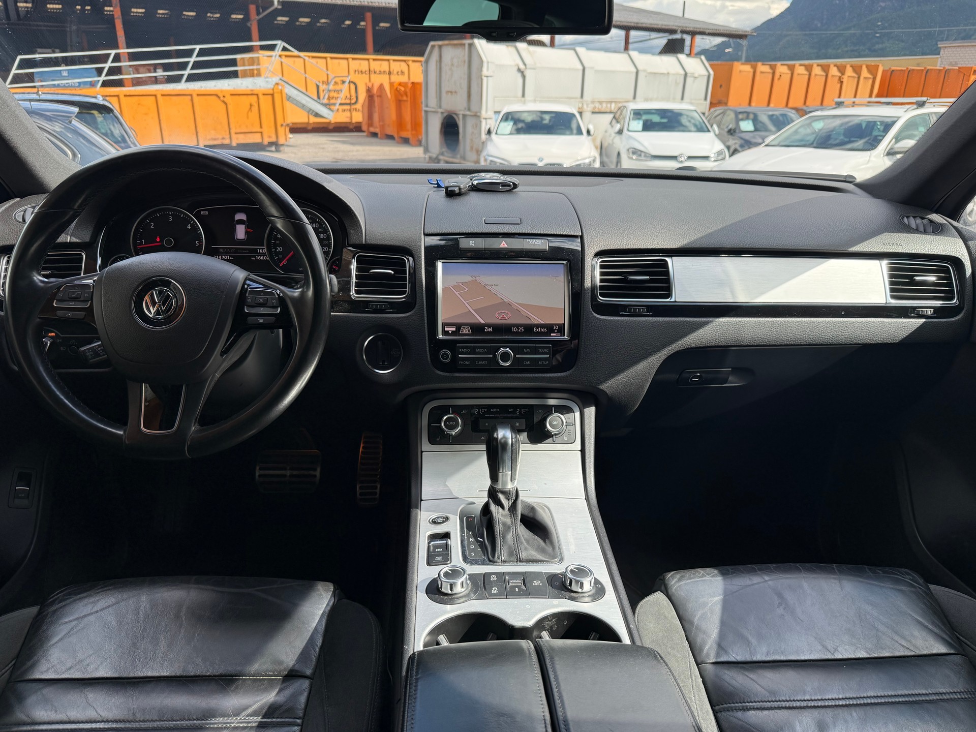 VW Touareg 3.0 TDI V6-image-16