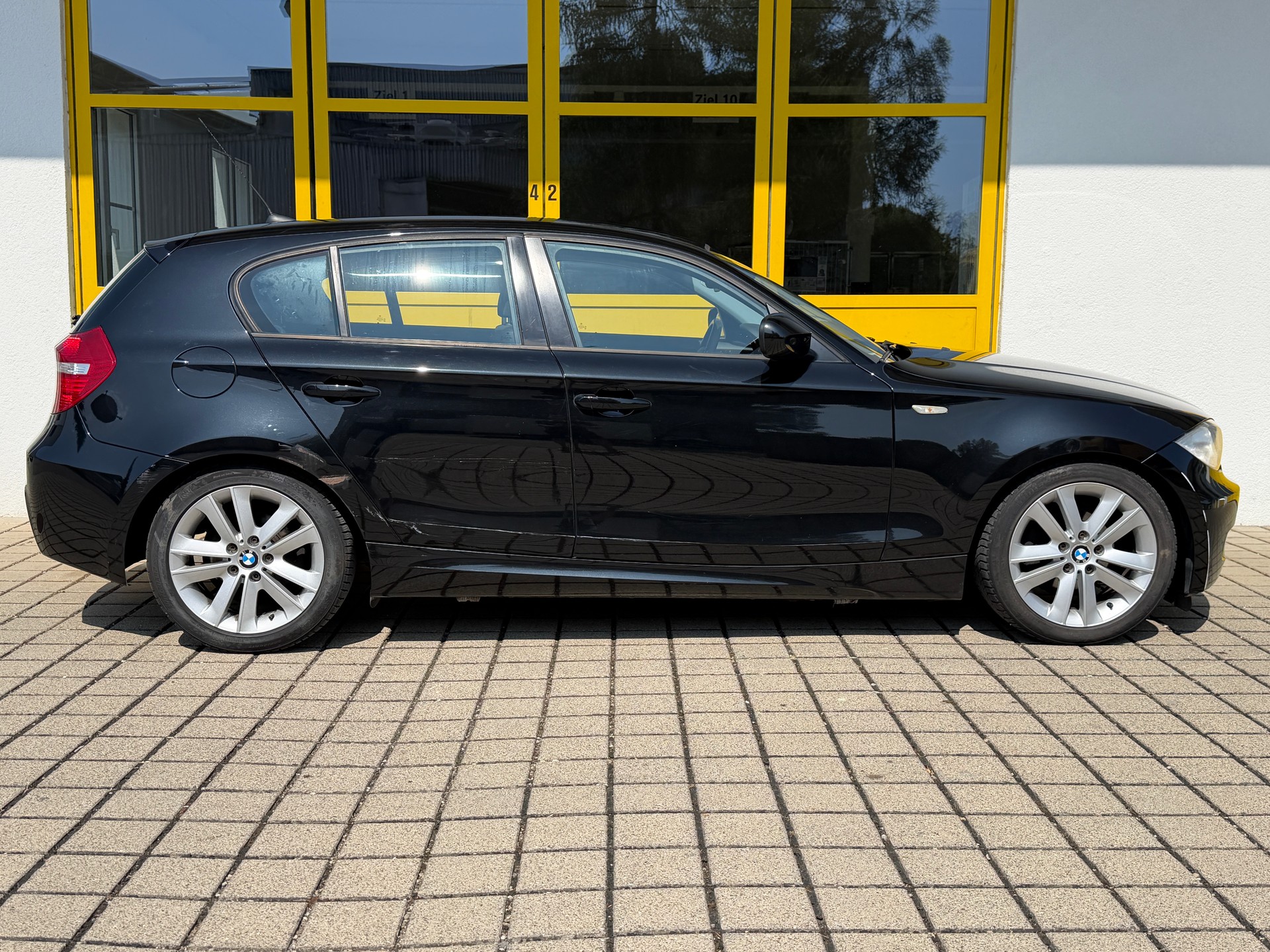 BMW 116i M-Paket-image-7