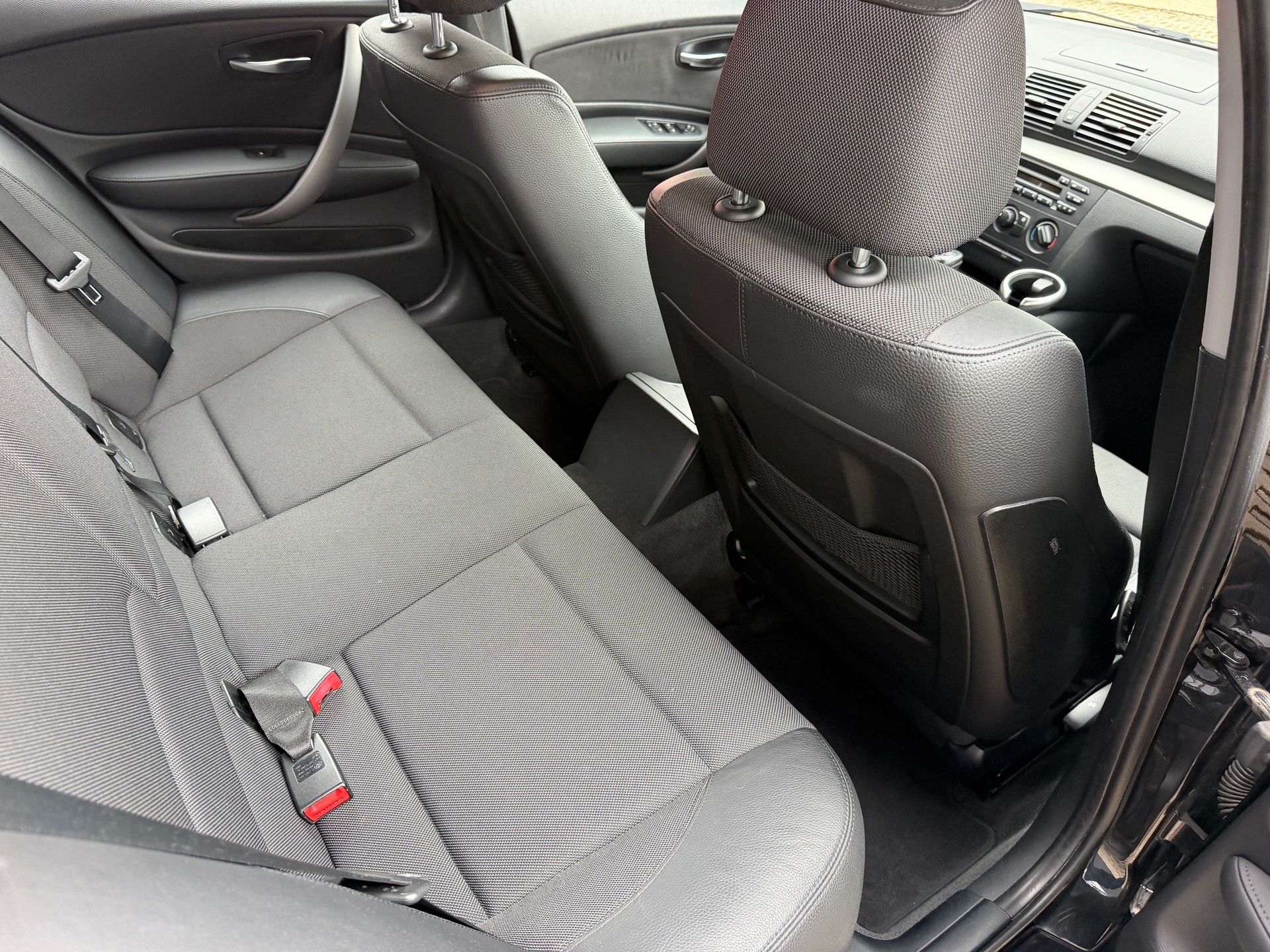BMW 116i M-Paket-image-12