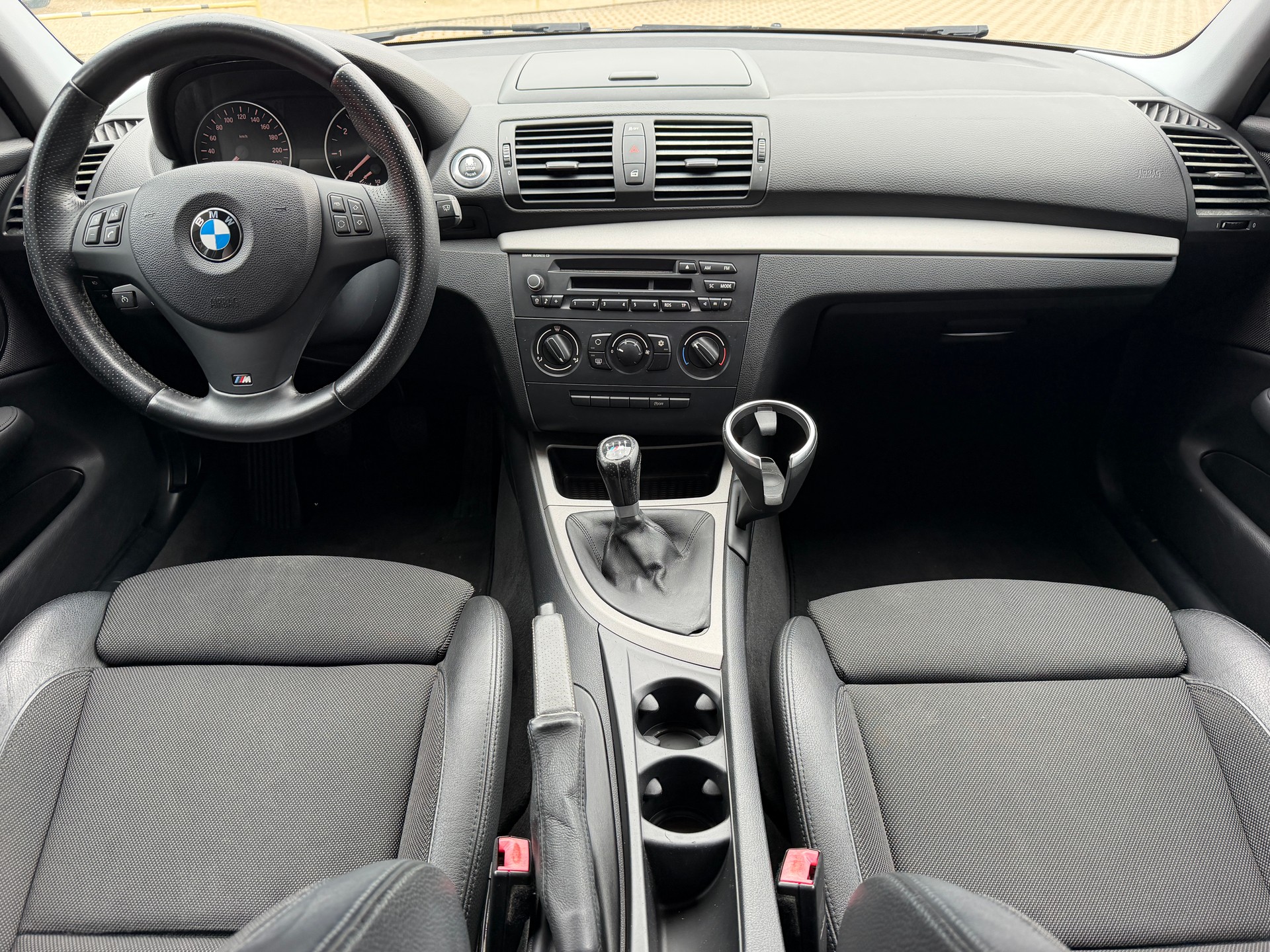 BMW 116i M-Paket-image-8